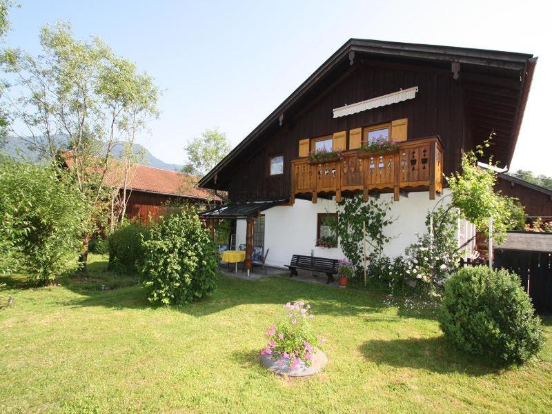 Bachbauernhof Apartment Bayerisch Gmain Ngoại thất bức ảnh