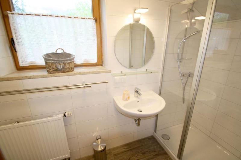 Bachbauernhof Apartment Bayerisch Gmain Ngoại thất bức ảnh